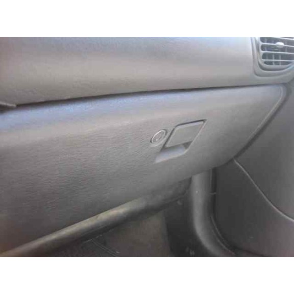 chrysler stratus berlina (ja) del año 1999