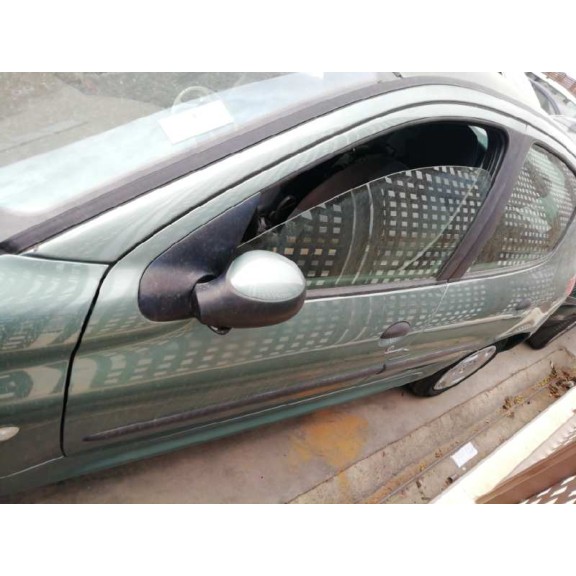 peugeot 206 berlina del año 2001