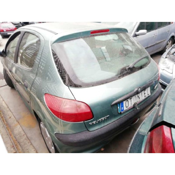 peugeot 206 berlina del año 2001