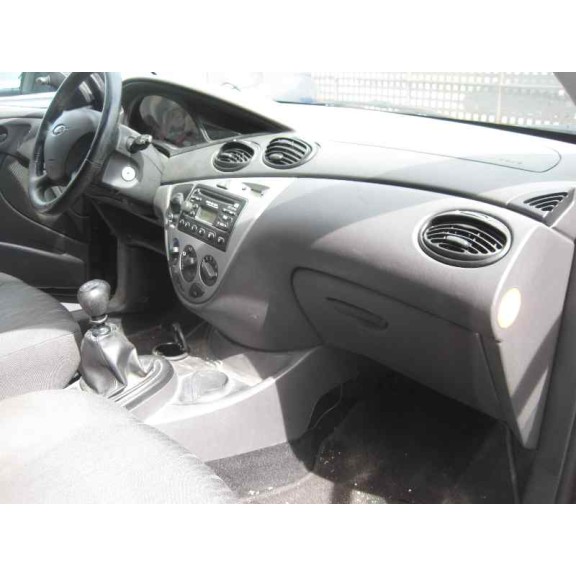 ford focus berlina (cak) del año 2004