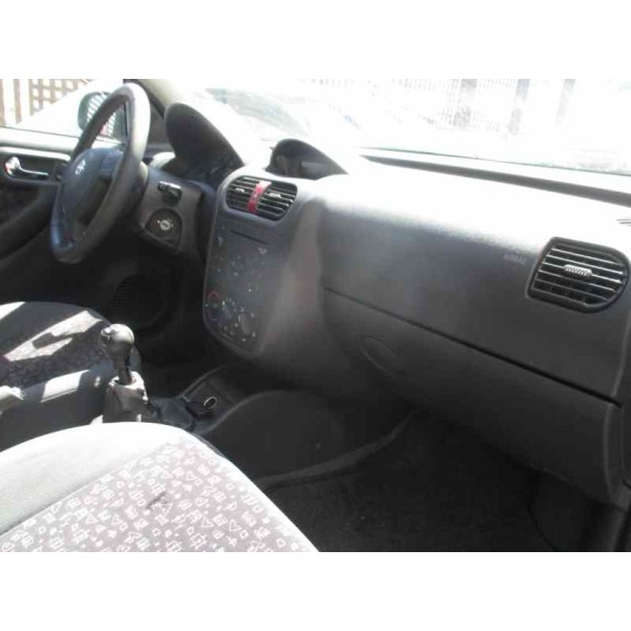 opel corsa c del año 2003