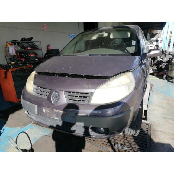renault grand scenic del año 2005