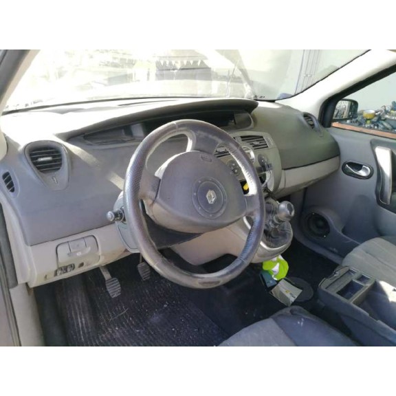 renault grand scenic del año 2005