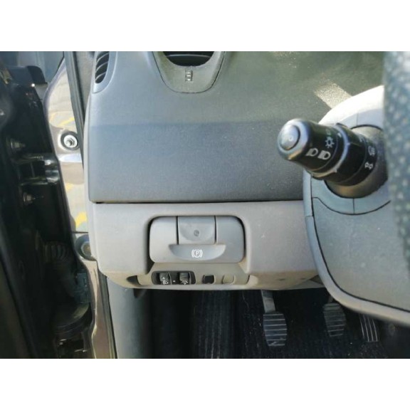 renault grand scenic del año 2005