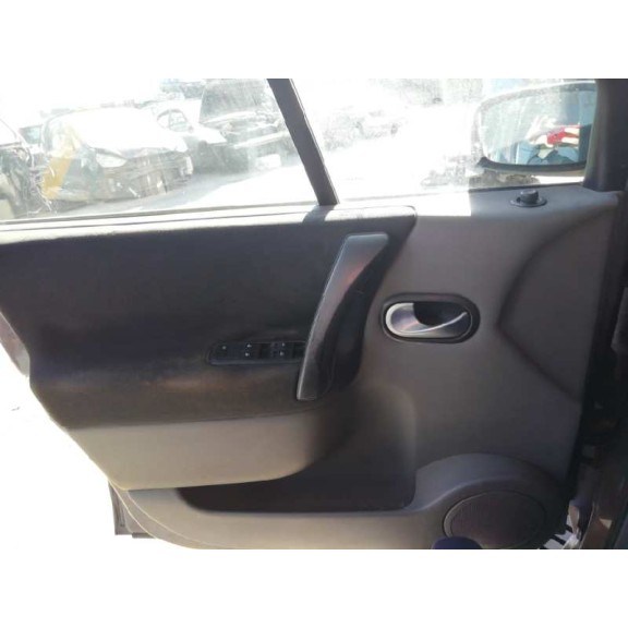 renault grand scenic del año 2005