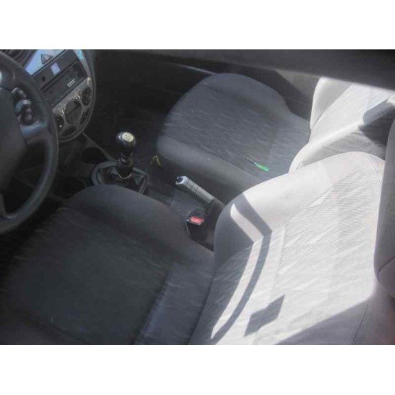 ford focus berlina (cak) del año 2002