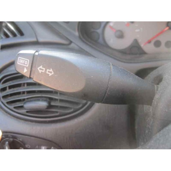 ford focus berlina (cak) del año 2002