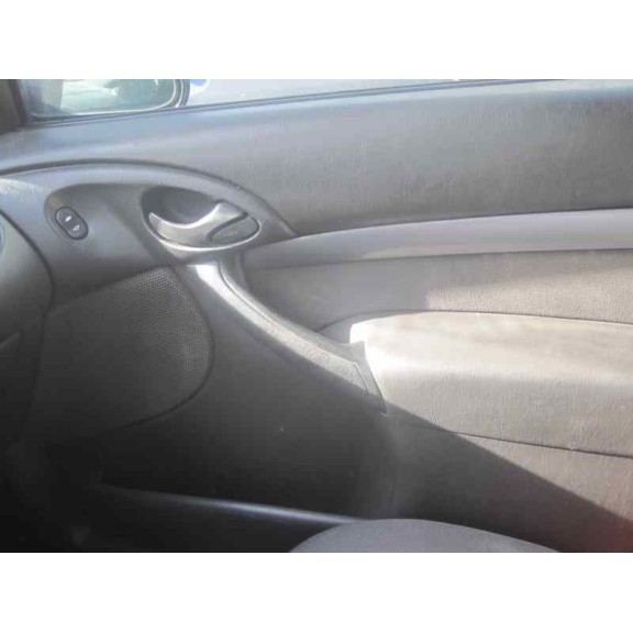 ford focus berlina (cak) del año 2002