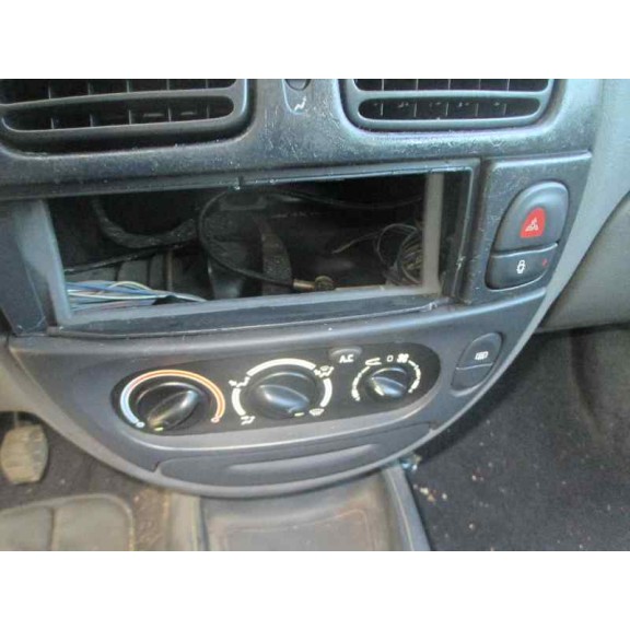 renault megane i fase 2 berlina (ba0) del año 2001