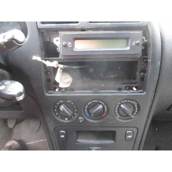 citroën xsara berlina del año 2001