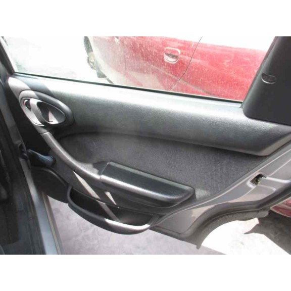 citroën xsara berlina del año 2001