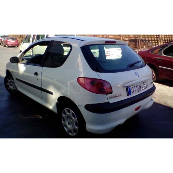peugeot 206 berlina del año 2004