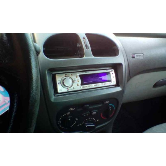 peugeot 206 berlina del año 2004