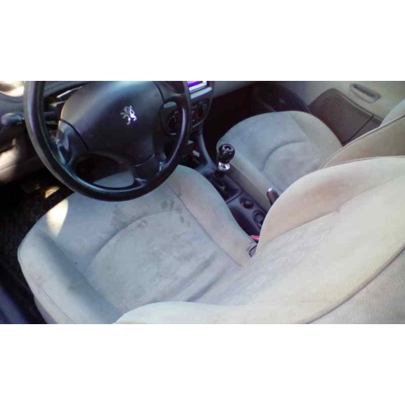 peugeot 206 berlina del año 2004