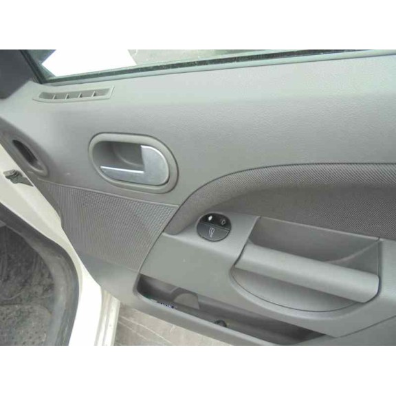 ford fiesta (cbk) del año 2003