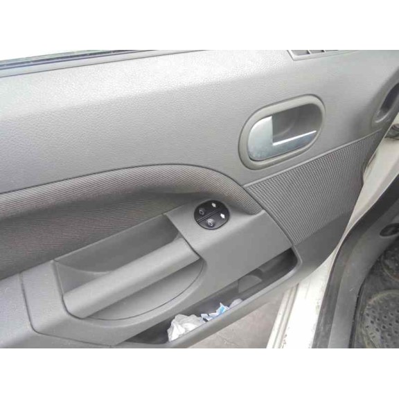 ford fiesta (cbk) del año 2003