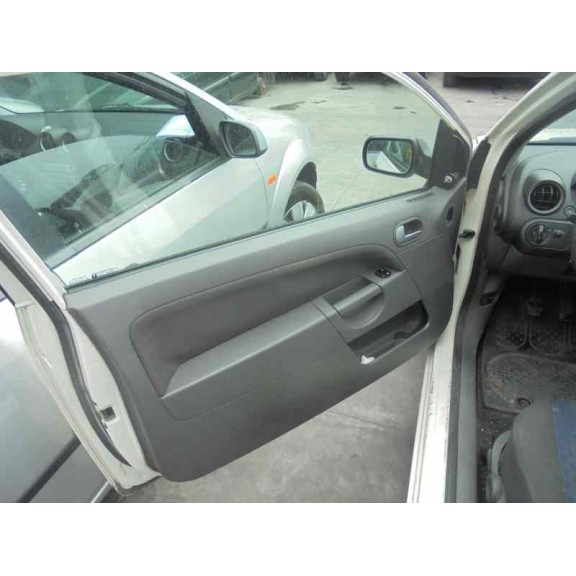 ford fiesta (cbk) del año 2003