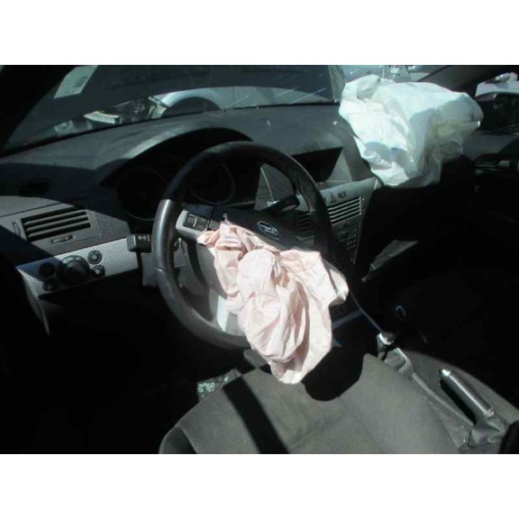 opel astra gtc del año 2006