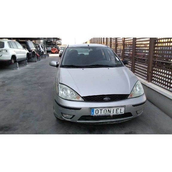 ford focus berlina (cak) del año 2001