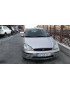 ford focus berlina (cak) del año 2001