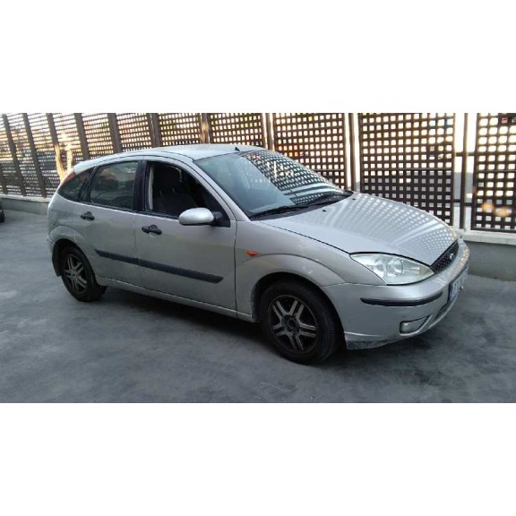ford focus berlina (cak) del año 2001