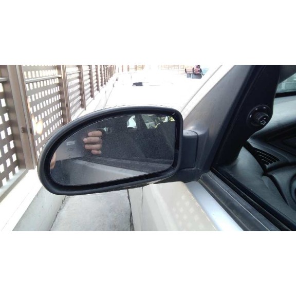 ford focus berlina (cak) del año 2001