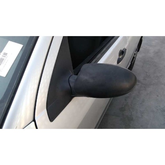 ford focus berlina (cak) del año 2001