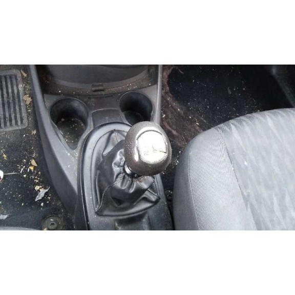 ford focus berlina (cak) del año 2001