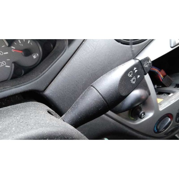 ford focus berlina (cak) del año 2001