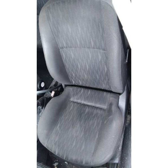 ford focus berlina (cak) del año 2001