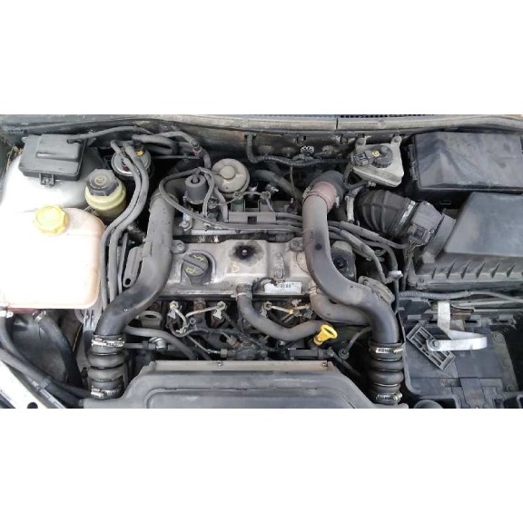 ford focus berlina (cak) del año 2001