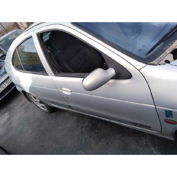 renault megane i fase 2 berlina (ba0) del año 2001