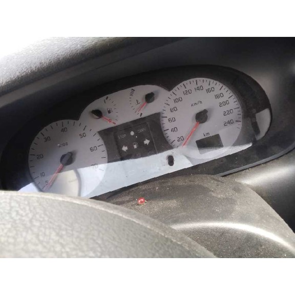 renault megane i fase 2 berlina (ba0) del año 2001