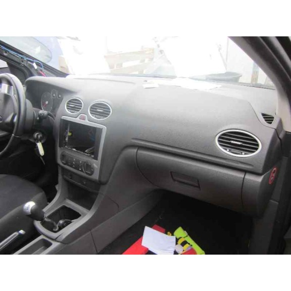 ford focus berlina (cap) del año 2006