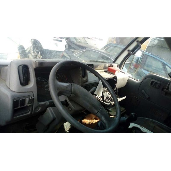 nissan cabstar del año 2000