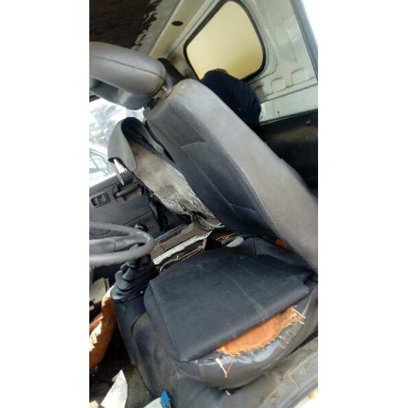 nissan cabstar del año 2000