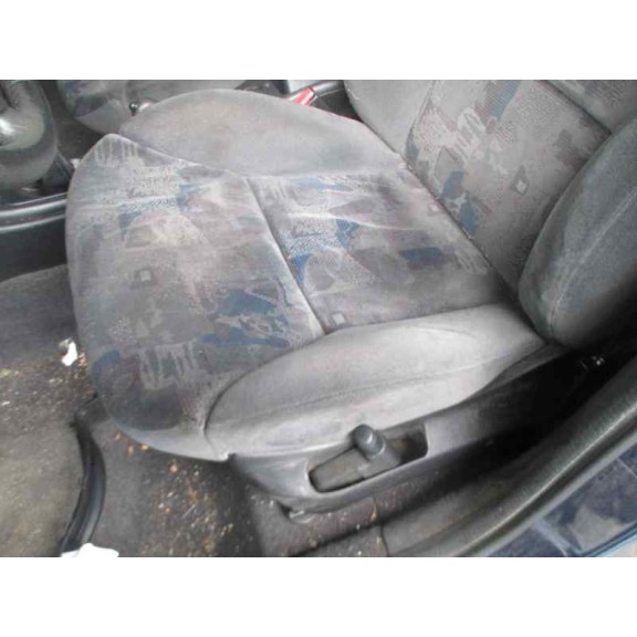 citroën xsara berlina del año 2001