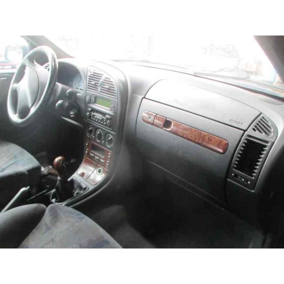 citroën xsara berlina del año 2001