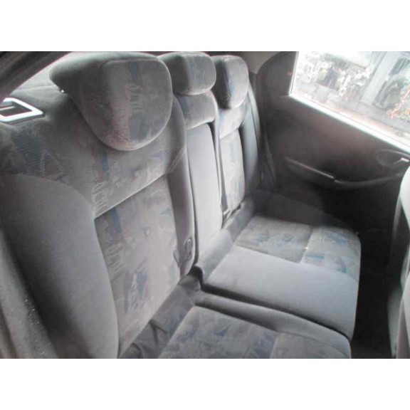 citroën xsara berlina del año 2001