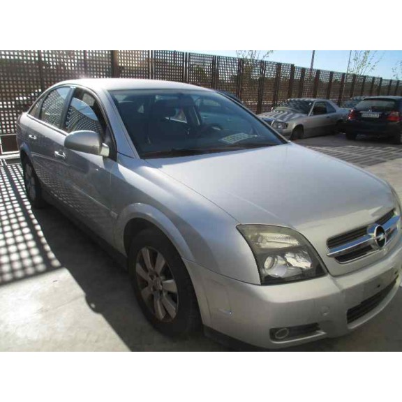 opel vectra c berlina del año 2004