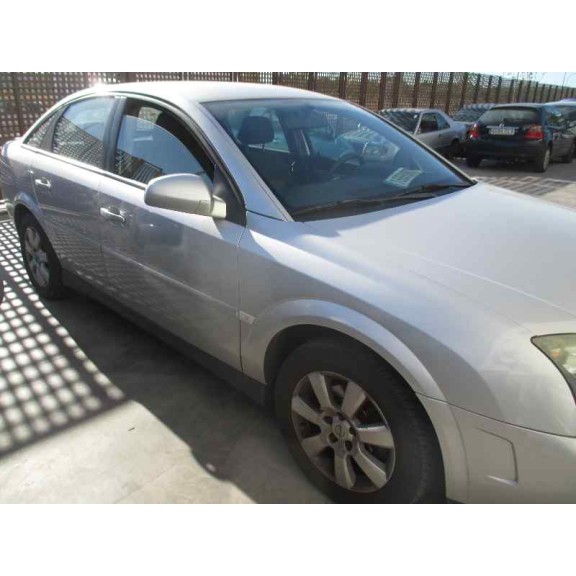 opel vectra c berlina del año 2004