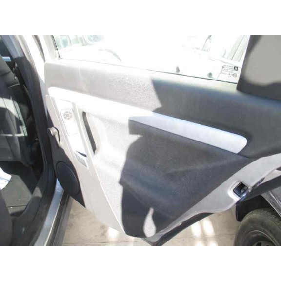 opel vectra c berlina del año 2004