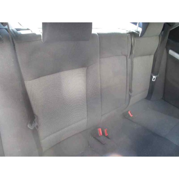 opel vectra c berlina del año 2004