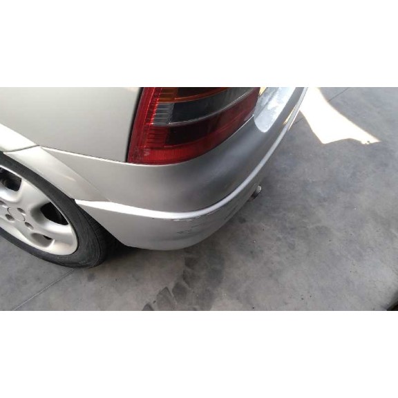 opel astra g berlina del año 2002