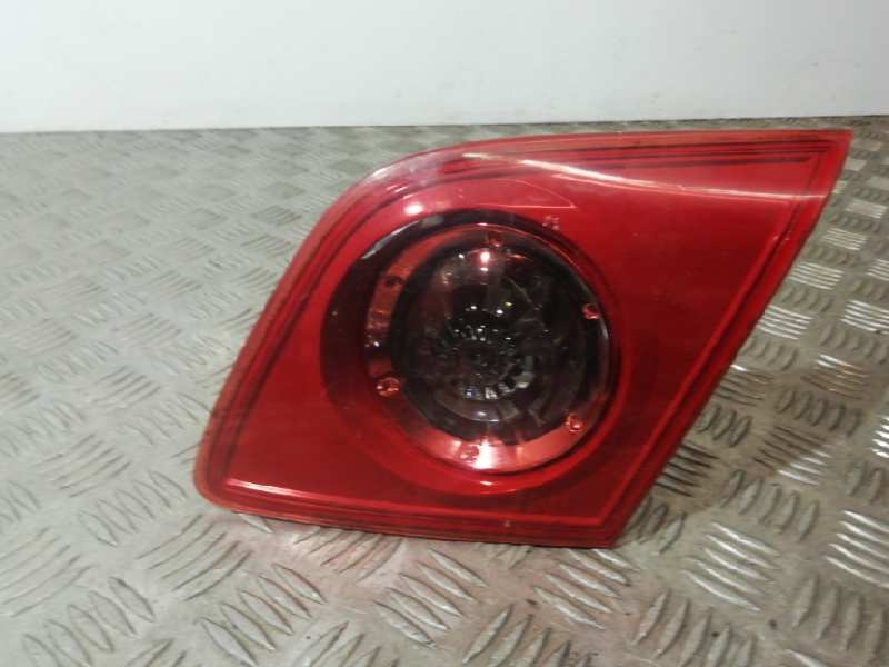 Recambio de piloto trasero derecho interior para mazda 3 berlina (bk) 1.6 vvt active referencia OEM IAM P2913R 5P 