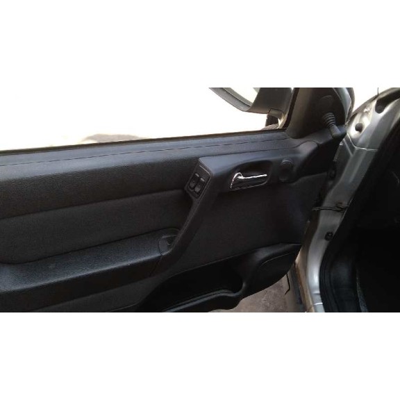 opel astra g berlina del año 2002