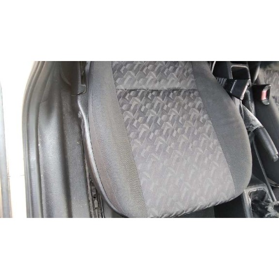 opel astra g berlina del año 2002