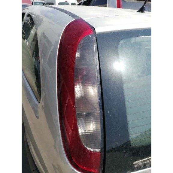 opel corsa c del año 2002