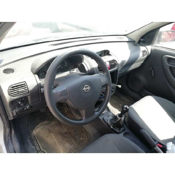 opel corsa c del año 2002