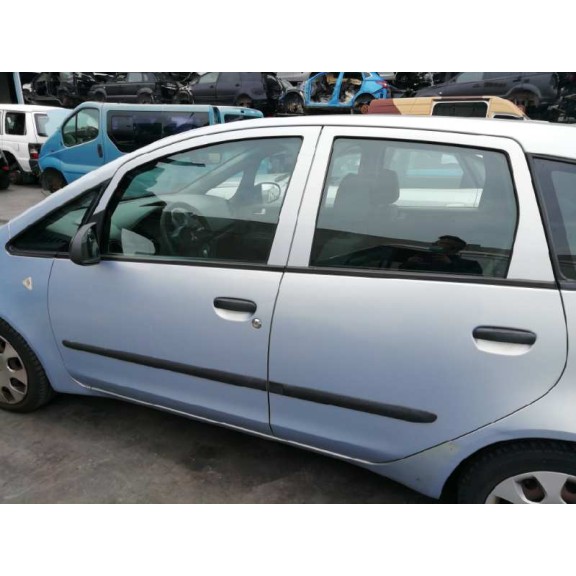 mitsubishi colt berlina 5 (z30a) del año 2005